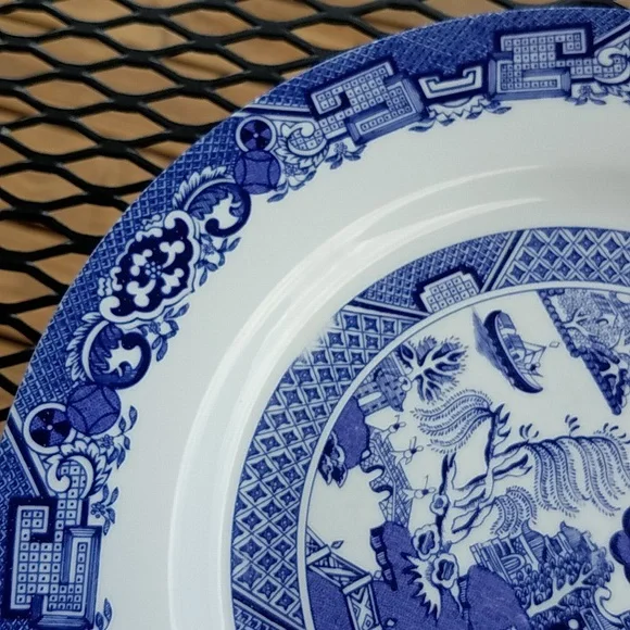 ROYAL CUTHBERTSON - Blue and White Porcelain Dinner Plate - WILLOW - 10 3/4" - Picture 4 of 8